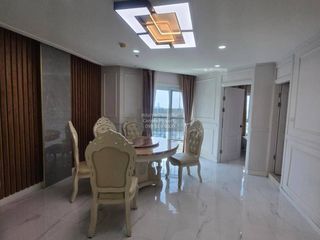 For rent 4 bedrooms condo in Huai Khwang, Bangkok