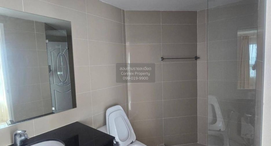 For rent 4 bedrooms condo in Huai Khwang, Bangkok