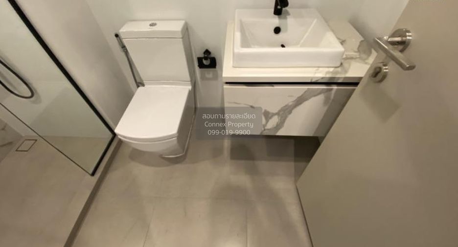 For rent 2 bedrooms condo in Phra Khanong, Bangkok