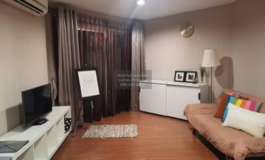 Wohnung zur Miete mit 2 Zimmer in Huai Khwang, Bangkok