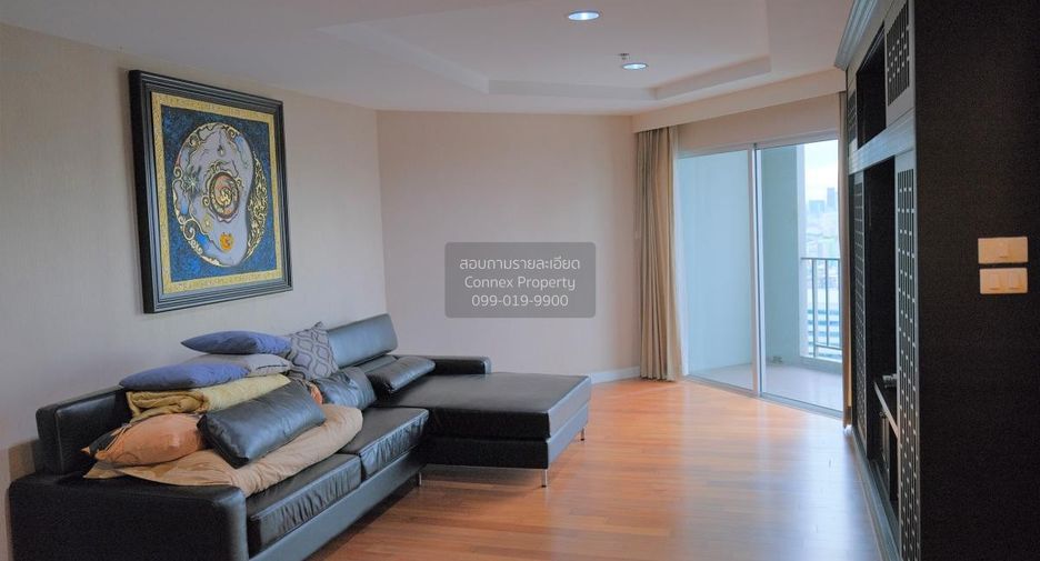 For rent 2 bedrooms condo in Huai Khwang, Bangkok