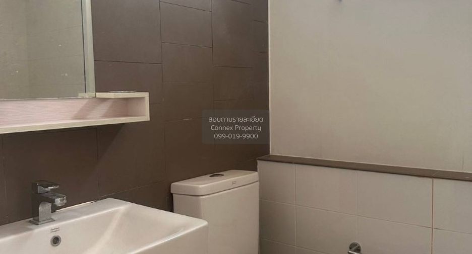 For rent 2 bedrooms condo in Thon Buri, Bangkok