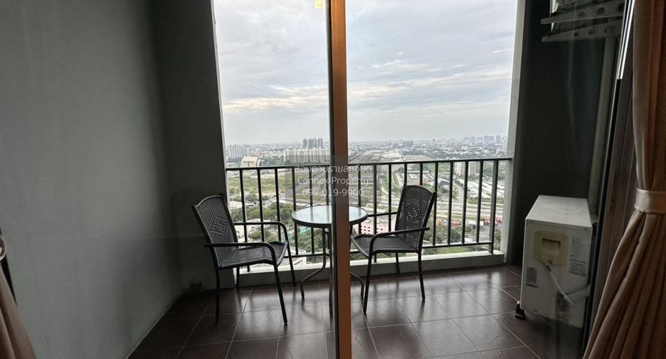 For rent 3 bedrooms condo in Huai Khwang, Bangkok