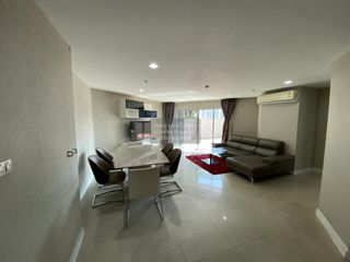 For rent 5 bedrooms condo in Huai Khwang, Bangkok