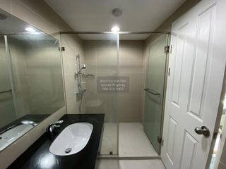 For rent 5 bedrooms condo in Huai Khwang, Bangkok