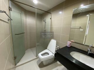 For rent 5 bedrooms condo in Huai Khwang, Bangkok