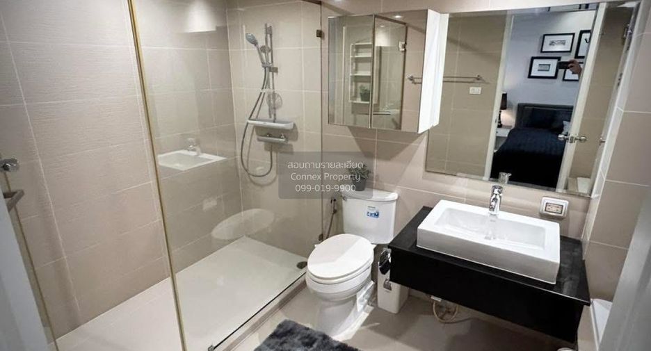 For rent 3 bedrooms condo in Huai Khwang, Bangkok
