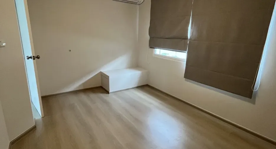 For rent 2 bedrooms townhouse in San Sai, Chiang Mai