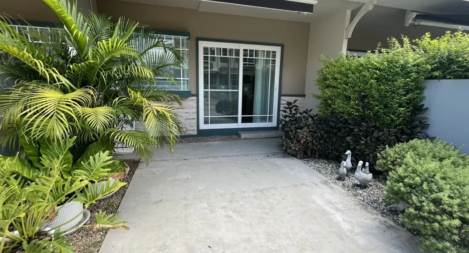 For rent 2 bedrooms townhouse in San Sai, Chiang Mai