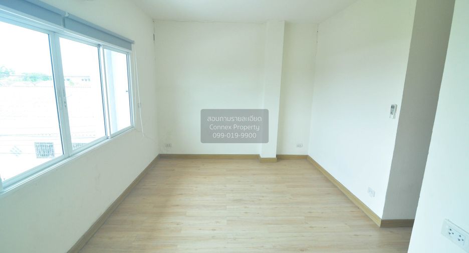 Reihenhaus zur Miete mit 4 Zimmer in Bang Kapi, Bangkok