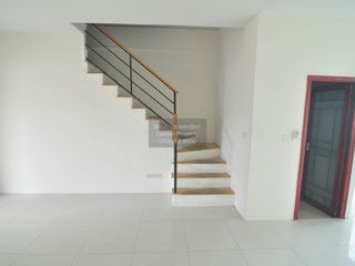 Reihenhaus zur Miete mit 4 Zimmer in Bang Kapi, Bangkok