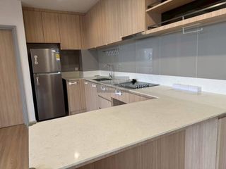 For rent 3 bedrooms condo in Phaya Thai, Bangkok