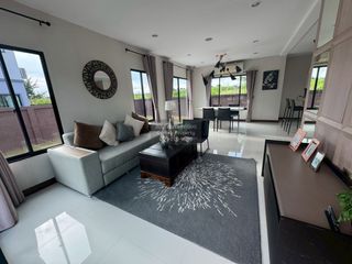Casa en alquiler de 3 habitaciones en Sam Phran, Nakhon Pathom