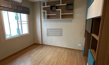 For rent 3 bedrooms townhouse in Chom Thong, Bangkok