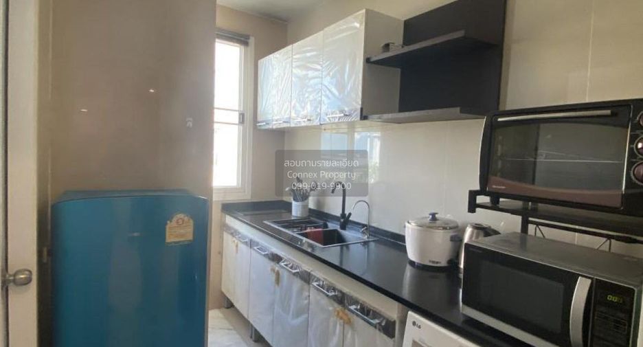 For rent 2 bedrooms condo in Wang Thonglang, Bangkok
