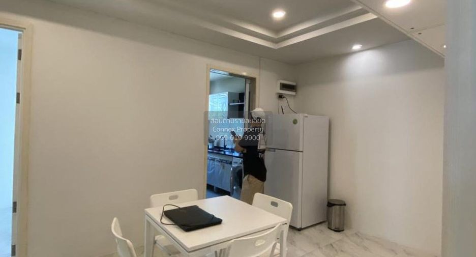 For rent 2 bedrooms condo in Wang Thonglang, Bangkok