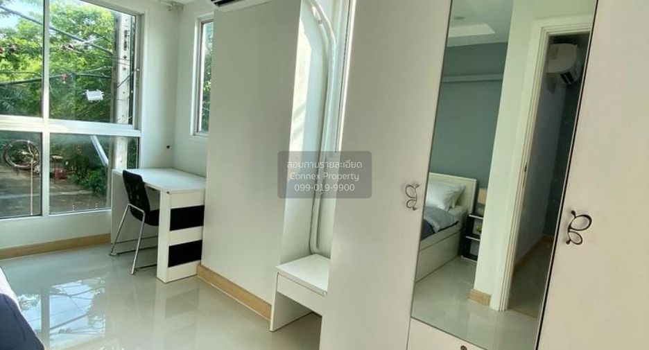 For rent 2 bedrooms condo in Wang Thonglang, Bangkok