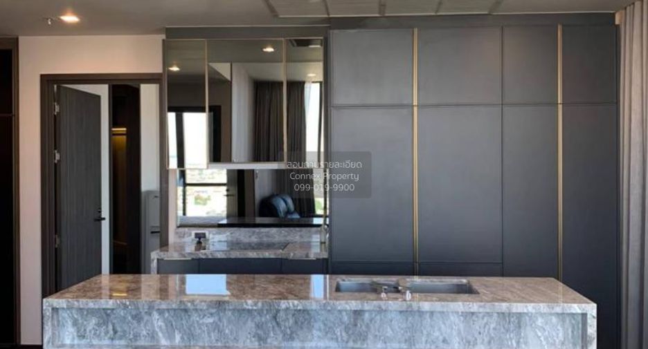 For rent 2 bedrooms condo in Phaya Thai, Bangkok