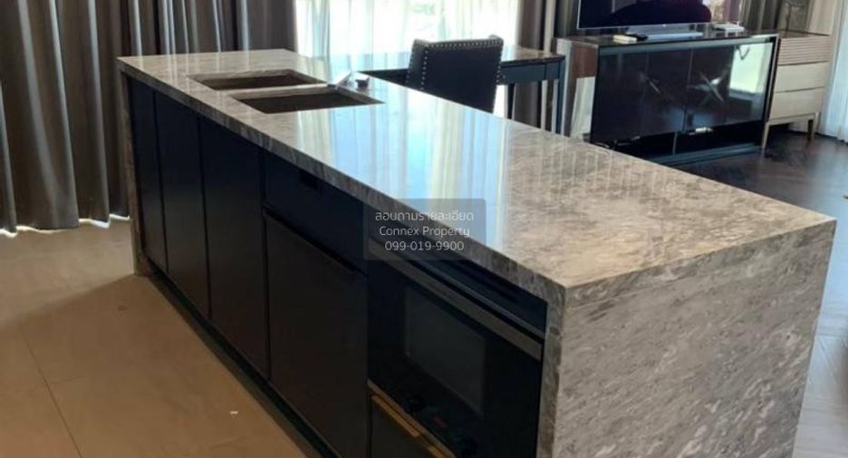 For rent 2 bedrooms condo in Phaya Thai, Bangkok