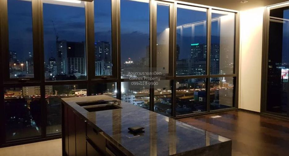 For rent 2 bedrooms condo in Phaya Thai, Bangkok