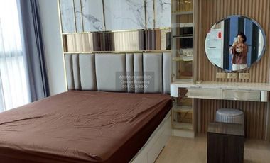 Condo en alquiler de 1 habitaciones en Huai Khwang, Bangkok