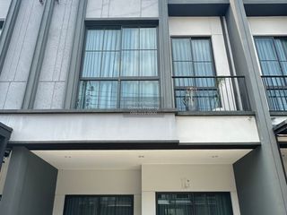 For rent 2 bedrooms townhouse in Sai Mai, Bangkok