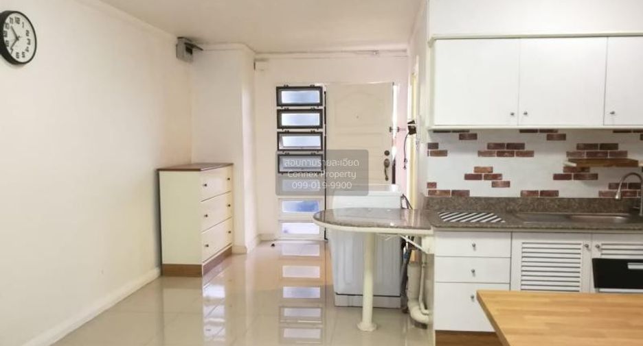 Wohnung zur Miete mit 1 Zimmer in Watthana, Bangkok