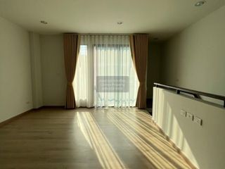 For rent 4 bedrooms townhouse in Bang Khen, Bangkok