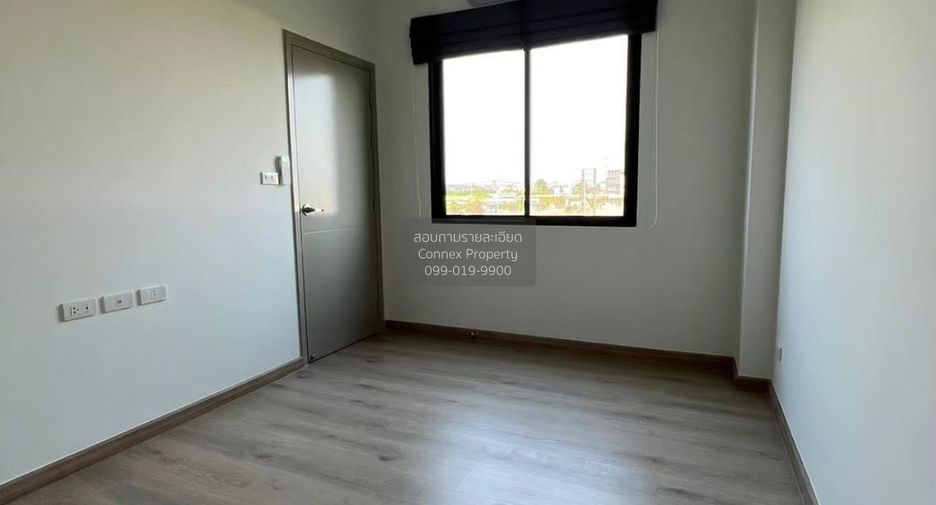 For rent 4 bedrooms townhouse in Bang Khen, Bangkok