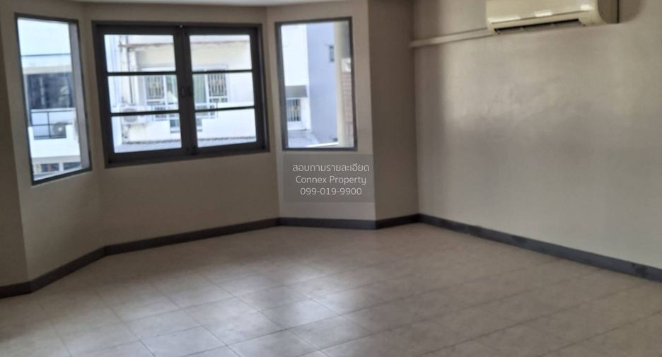 For rent 4 ベッドルーム house in Wang Thonglang, Bangkok