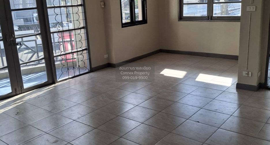 For rent 4 ベッドルーム house in Wang Thonglang, Bangkok
