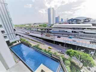 For rent 2 bedrooms condo in Phasi Charoen, Bangkok