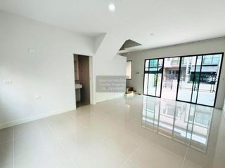 Reihenhaus zur Miete mit 3 Zimmer in Bang Kruai, Nonthaburi