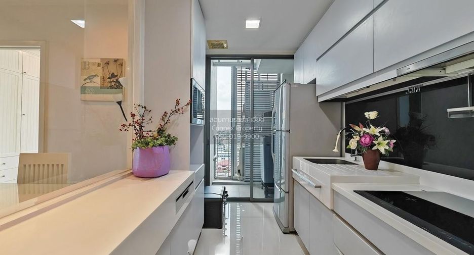 For rent 2 ベッドルーム condo in Phra Khanong, Bangkok