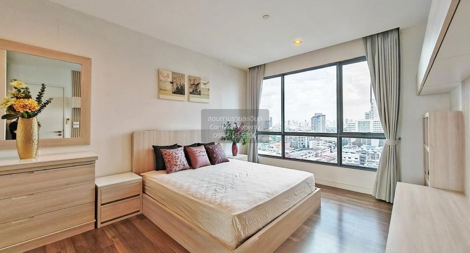 For rent 2 ベッドルーム condo in Phra Khanong, Bangkok