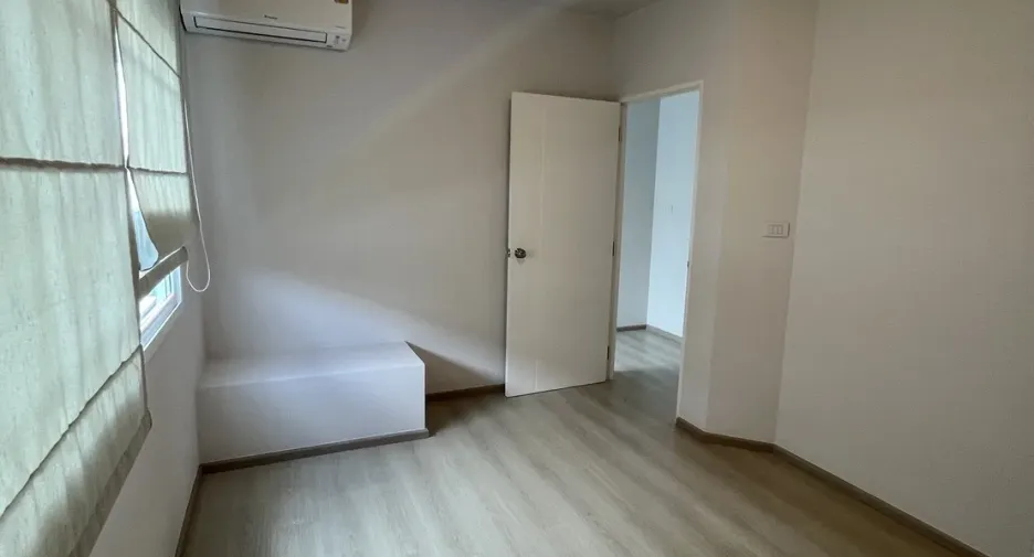 For rent 2 bedrooms townhouse in San Sai, Chiang Mai