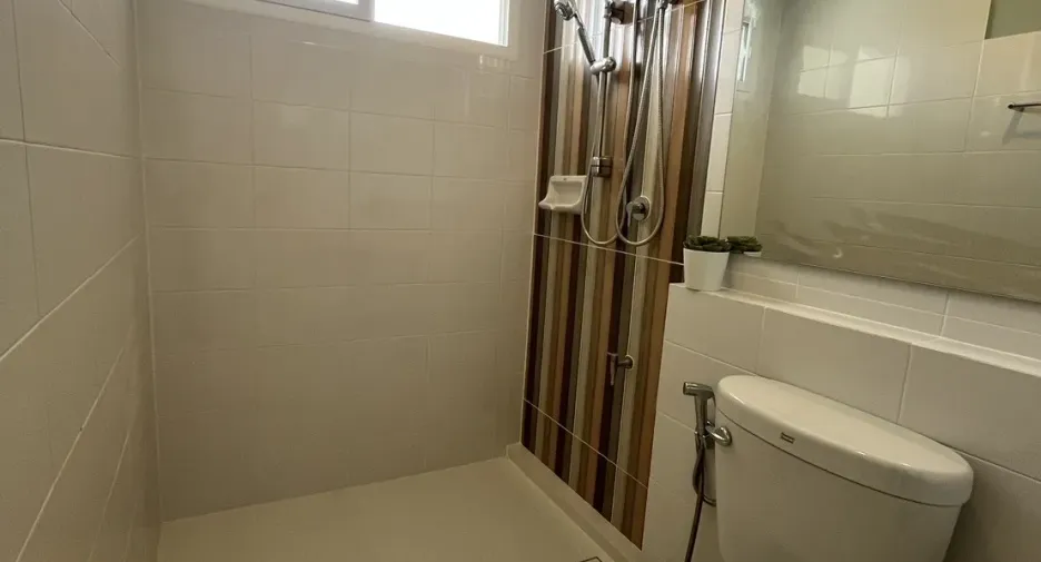 For rent 2 bedrooms townhouse in San Sai, Chiang Mai