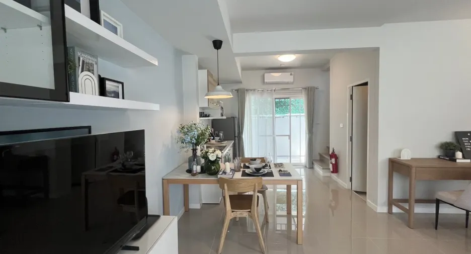 For rent 2 bedrooms townhouse in San Sai, Chiang Mai