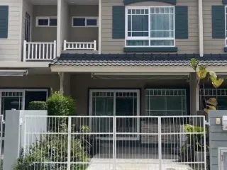 For rent 2 bedrooms townhouse in San Sai, Chiang Mai