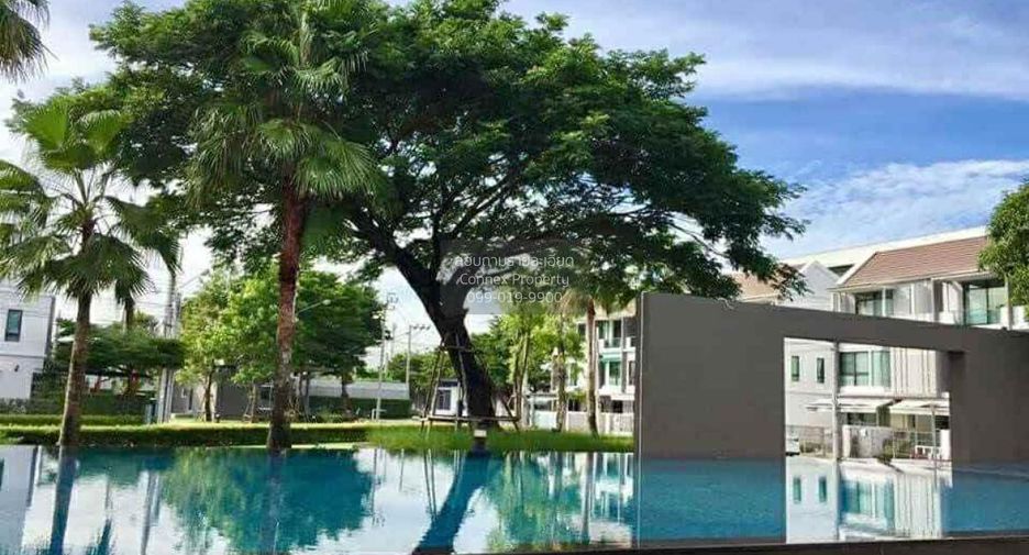 Casa adosada en venta de 3 habitaciones en Thung Khru, Bangkok