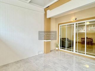 Casa adosada en venta de 3 habitaciones en Bang Bua Thong, Nonthaburi