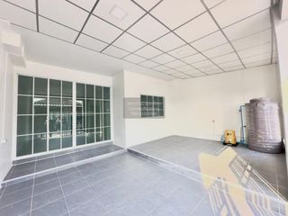 出售 2 卧室 联排别墅 在 Thanyaburi, Pathum Thani
