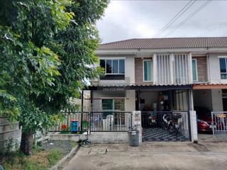 For sale 3 bedrooms townhouse in Khlong Sam Wa, Bangkok