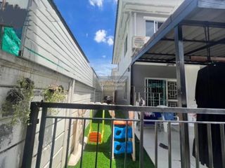 For sale 3 bedrooms townhouse in Khlong Sam Wa, Bangkok