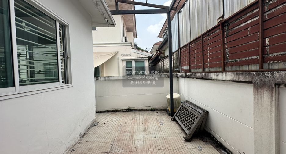 For sale 4 bedrooms house in Mueang Nonthaburi, Nonthaburi