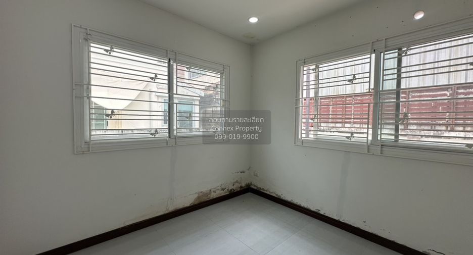 For sale 4 bedrooms house in Mueang Nonthaburi, Nonthaburi