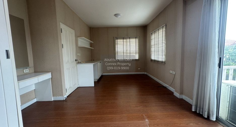 For sale 4 bedrooms house in Mueang Nonthaburi, Nonthaburi