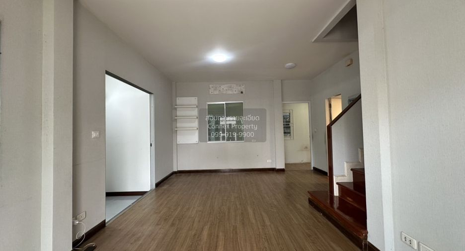 For sale 4 bedrooms house in Mueang Nonthaburi, Nonthaburi