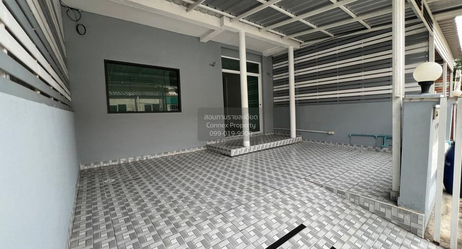 For sale 3 bedrooms townhouse in Khlong Luang, Pathum Thani