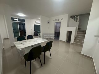 For sale 3 bedrooms townhouse in Khlong Luang, Pathum Thani